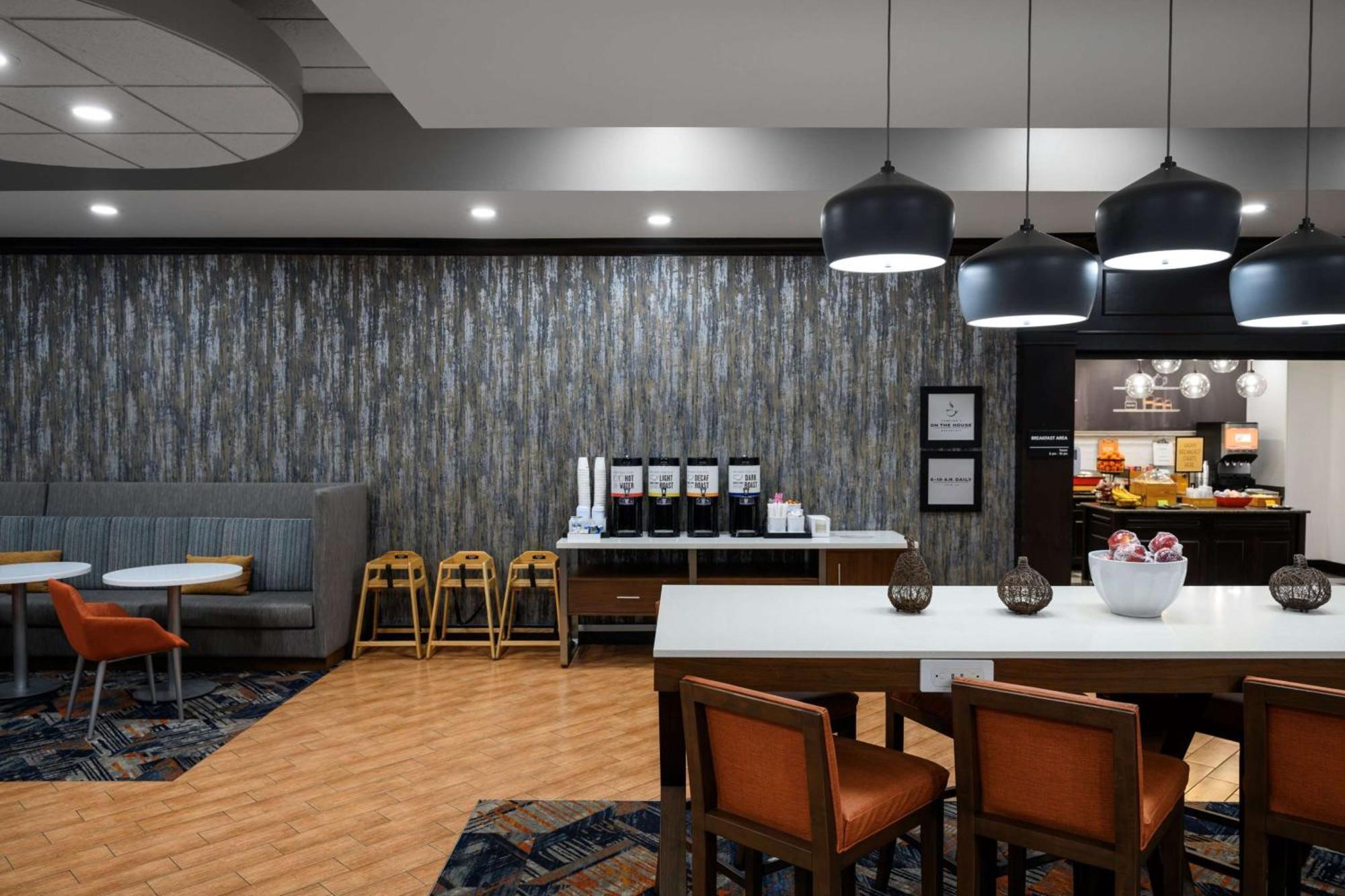 Hampton Inn Evansville Airport Εξωτερικό φωτογραφία