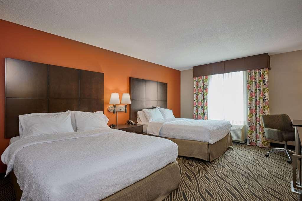 Hampton Inn Evansville Airport Δωμάτιο φωτογραφία